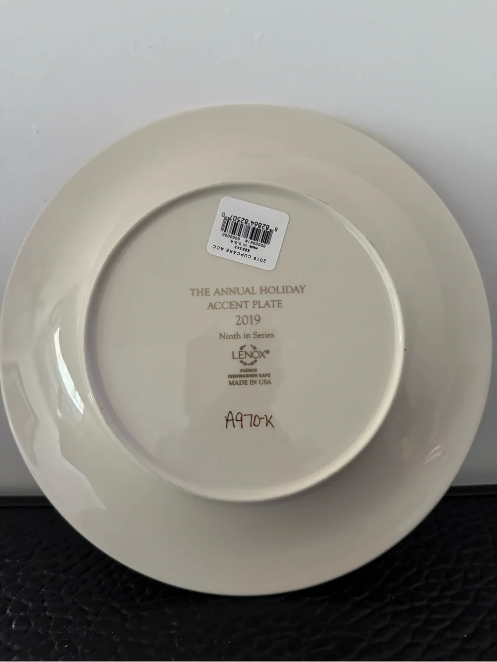 Lenox The Annual CHRISTMAS Holiday Cupcake Accent Plate 2019 9.5”